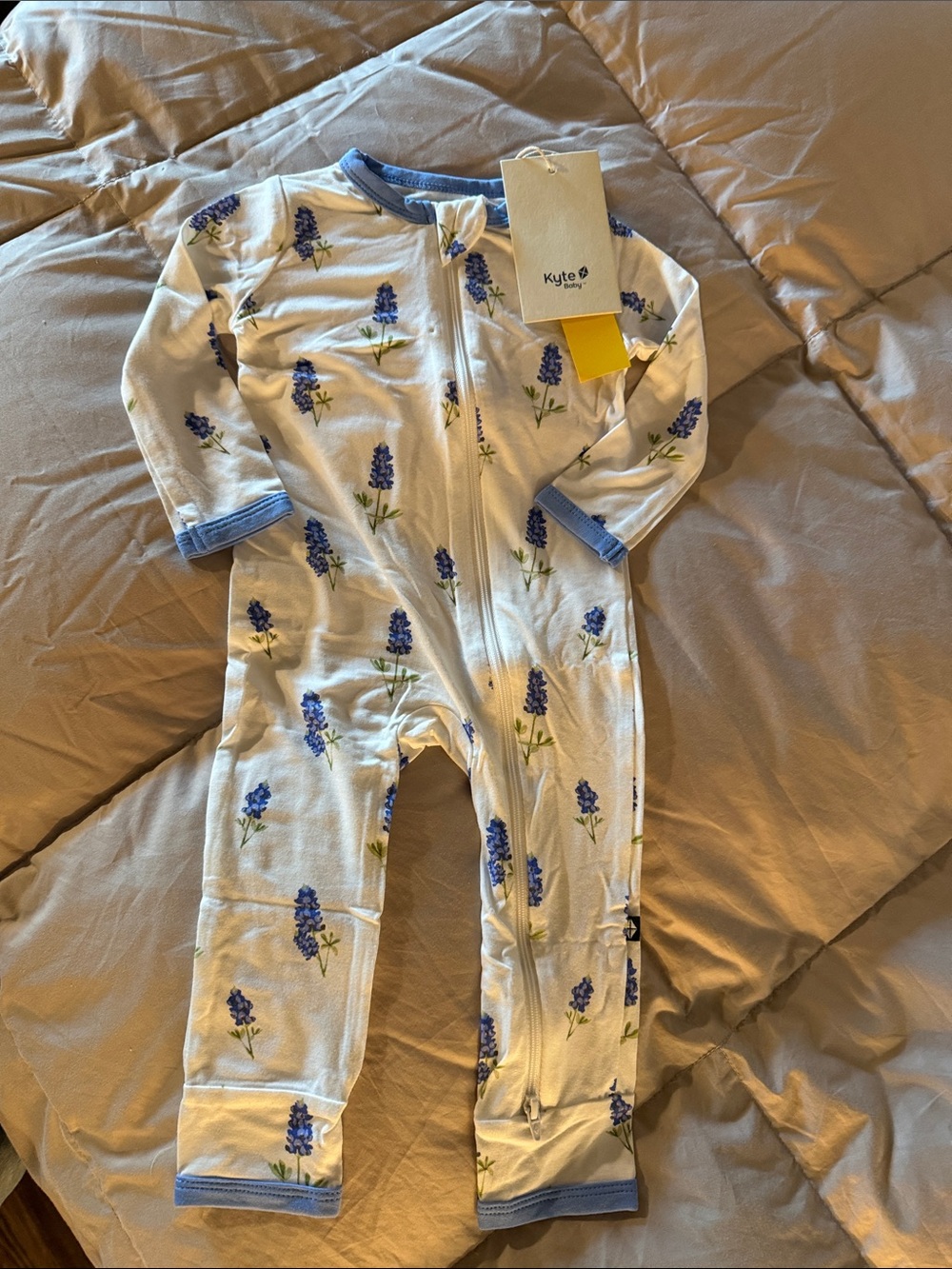 Kyte BABY White One-Piece with Blue Lavender Print and Blue Trim